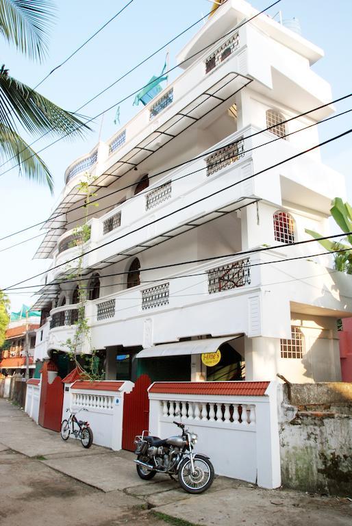 شقة آي - وانز هوم ستاي Kochi المظهر الخارجي الصورة